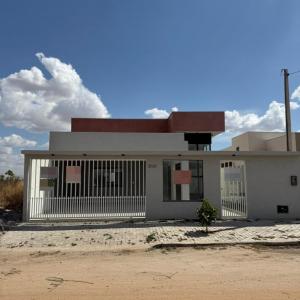 Casa para Venda no Bairro Cidade Universitária em Luís Ed. Magalhães