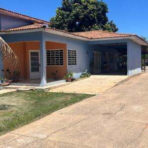 Casa para Venda no Bairro Jardim Paraíso em Luís Ed. Magalhães