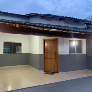 Casa para Venda no Bairro Cidade Universitária em Luís Ed. Magalhães